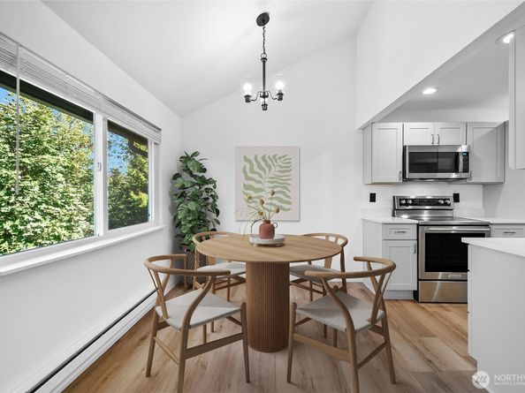 12719 NE 116th Street E302, Kirkland WA 98034
