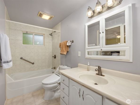 12734 SE 191st Place, Renton WA 98058