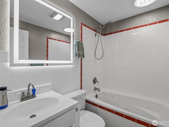 11303 126th Avenue NE, Kirkland WA 98033