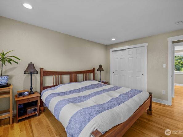 11303 126th Avenue NE, Kirkland WA 98033