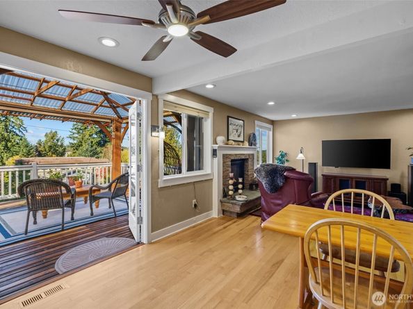 11303 126th Avenue NE, Kirkland WA 98033