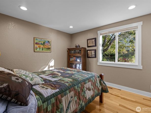 11303 126th Avenue NE, Kirkland WA 98033