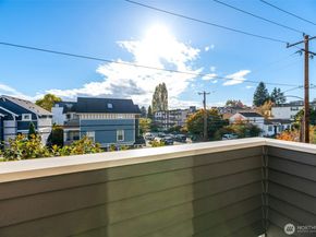 616 N 45th Street A, Seattle WA 98103