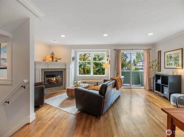 616 N 45th Street A, Seattle WA 98103