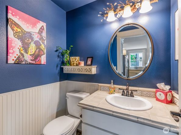 616 N 45th Street A, Seattle WA 98103