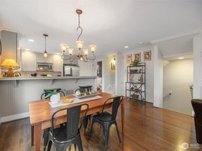 616 N 45th Street A, Seattle WA 98103