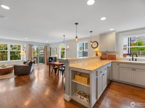 616 N 45th Street A, Seattle WA 98103