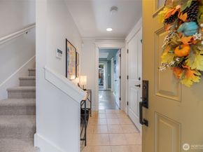 616 N 45th Street A, Seattle WA 98103