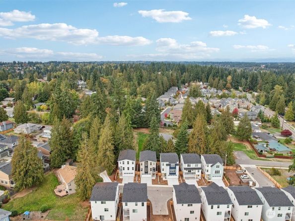 11 160th Place SE, Bothell WA 98012