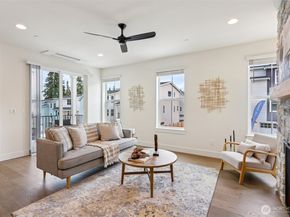 11 160th Place SE, Bothell WA 98012