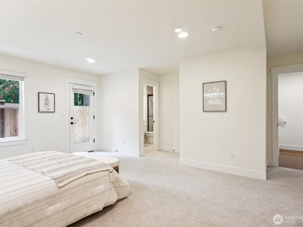 11 160th Place SE, Bothell WA 98012