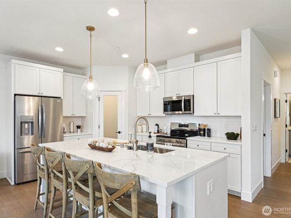 11 160th Place SE, Bothell WA 98012