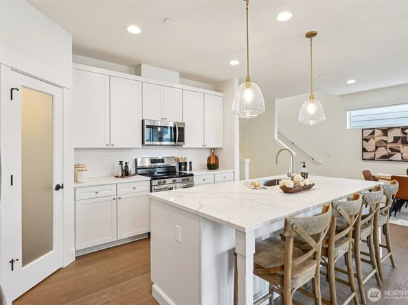 11 160th Place SE, Bothell WA 98012