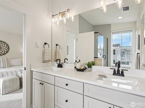 11 160th Place SE, Bothell WA 98012