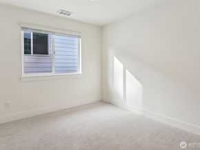 11 160th Place SE, Bothell WA 98012