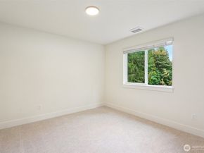11 160th Place SE, Bothell WA 98012