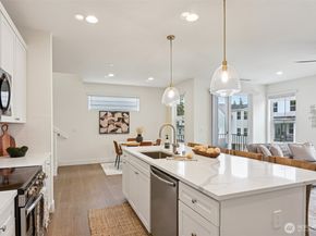11 160th Place SE, Bothell WA 98012