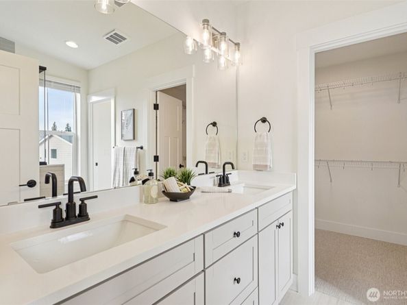 11 160th Place SE, Bothell WA 98012