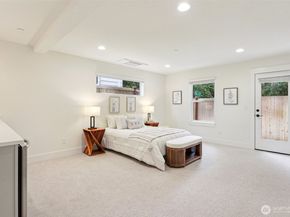 11 160th Place SE, Bothell WA 98012