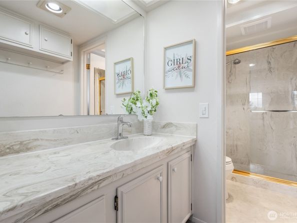 15414 SE 17th Street, Bellevue WA 98007