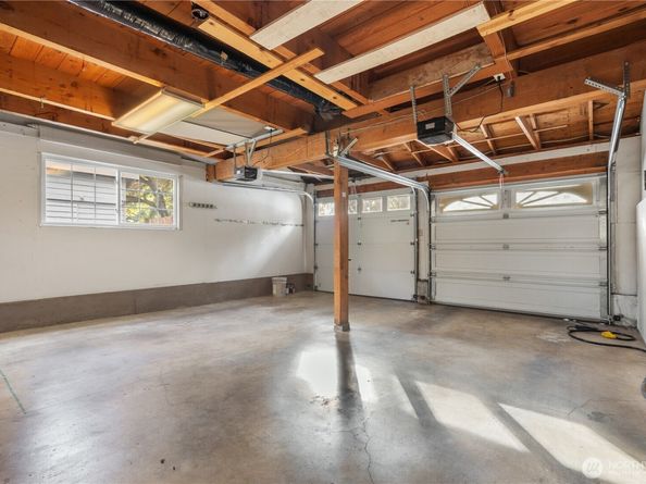 15414 SE 17th Street, Bellevue WA 98007