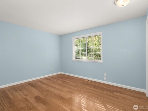 3641 NE 169th Street, Lake Forest Park WA 98155