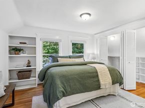 2419 2nd Avenue W, Seattle WA 98119