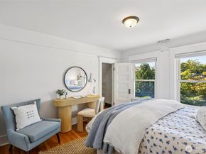 2419 2nd Avenue W, Seattle WA 98119