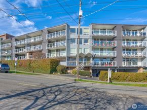 500 W Olympic Place 203, Seattle WA 98119