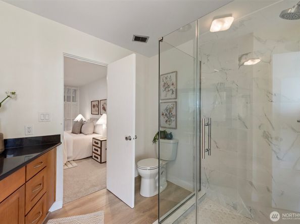 500 W Olympic Place 203, Seattle WA 98119