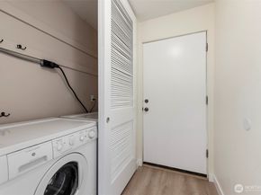 500 W Olympic Place 203, Seattle WA 98119