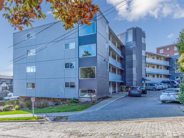 500 W Olympic Place 203, Seattle WA 98119