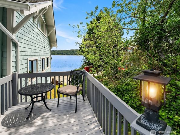 26321 Pillsbury Road SW, Vashon WA 98070