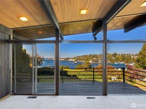3653 W Commodore Way, Seattle WA 98199