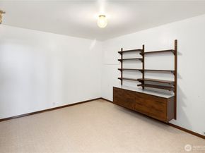 3653 W Commodore Way, Seattle WA 98199