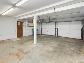 3653 W Commodore Way, Seattle WA 98199