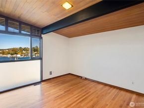 3653 W Commodore Way, Seattle WA 98199