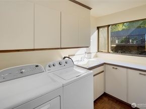 3653 W Commodore Way, Seattle WA 98199