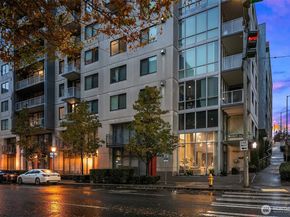 76 Cedar St 405, Seattle WA 98121