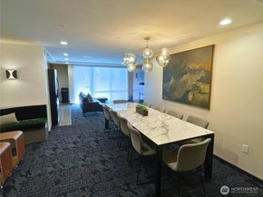 76 Cedar St 405, Seattle WA 98121