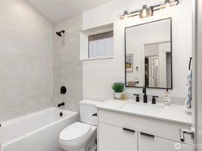 13768 22nd Avenue NE, Seattle WA 98125