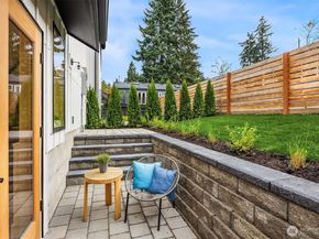 13768 22nd Avenue NE, Seattle WA 98125