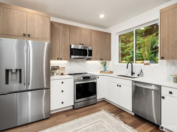 13768 22nd Avenue NE, Seattle WA 98125