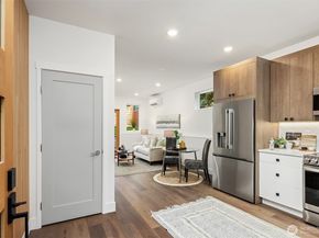 13768 22nd Avenue NE, Seattle WA 98125