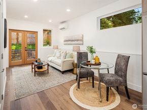 13768 22nd Avenue NE, Seattle WA 98125