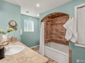 17733 2nd Place NE, Shoreline WA 98155