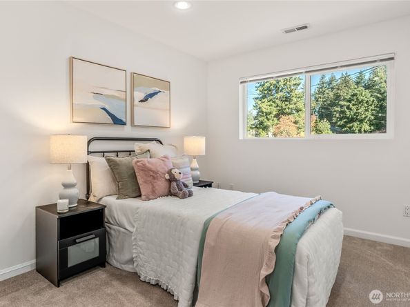17733 2nd Place NE, Shoreline WA 98155