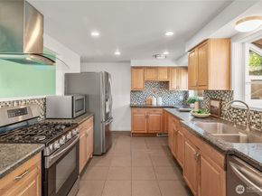 17733 2nd Place NE, Shoreline WA 98155