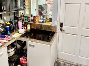 12221 94th Place NE, Kirkland WA 98034