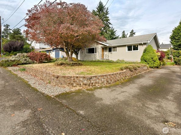 610 S 194th Street, Des Moines WA 98148